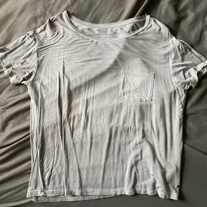 Gray American Eagle t shirt
